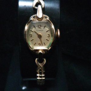 Pre-Loved Working Vintage Timex Mechanical Gold Tone Watch